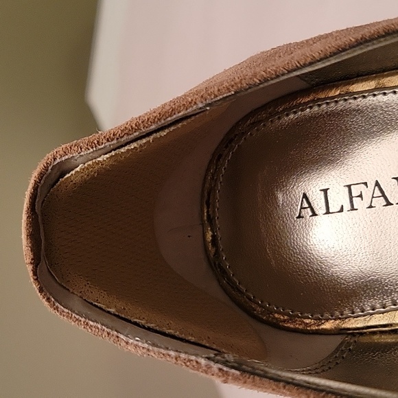 Alfani Tan Cork Heel Pumps - Picture 8 of 8